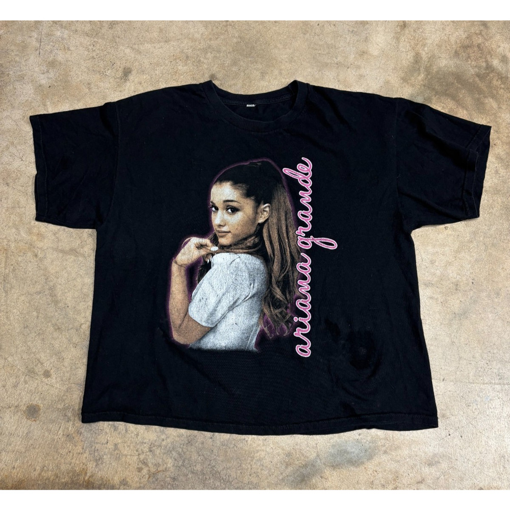Ariana Grande 2015 Tour Black T-Shirt – Concert Graphic Tee Oversized